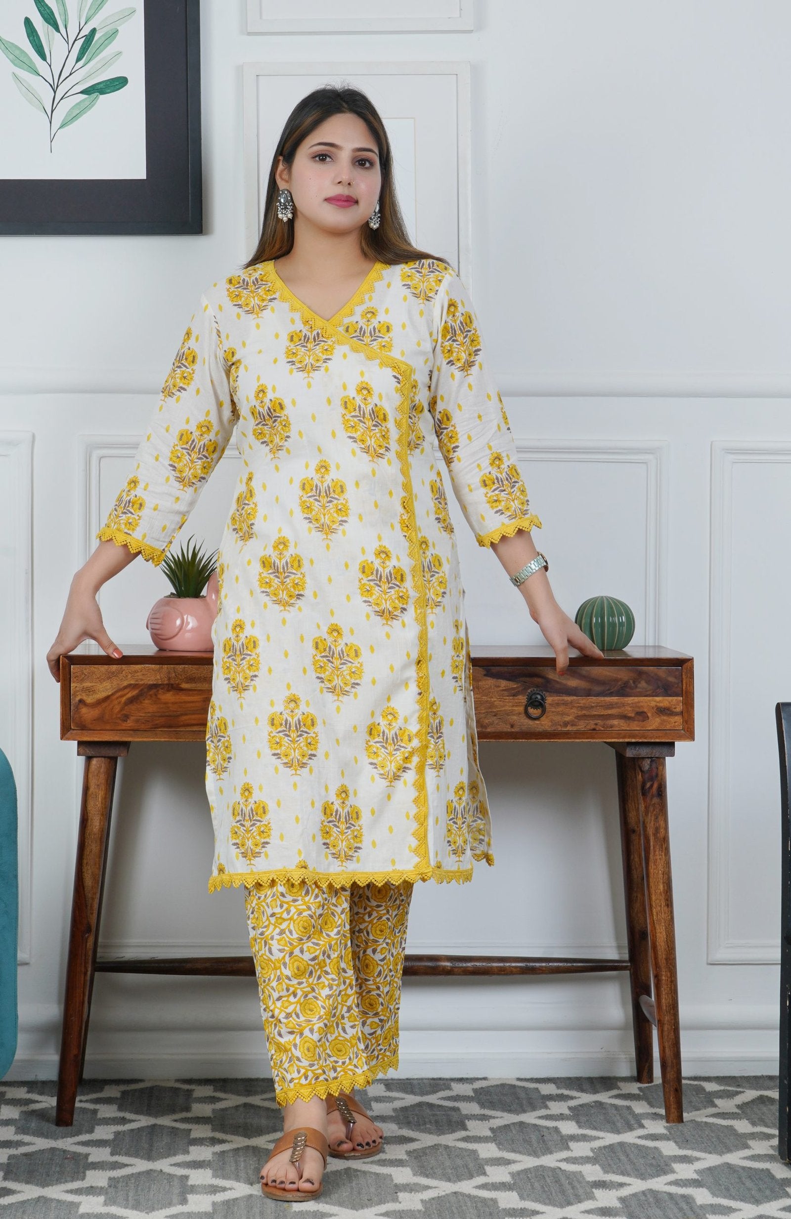 Floral Jaipuri Printed Cotton Kurta with Trouser