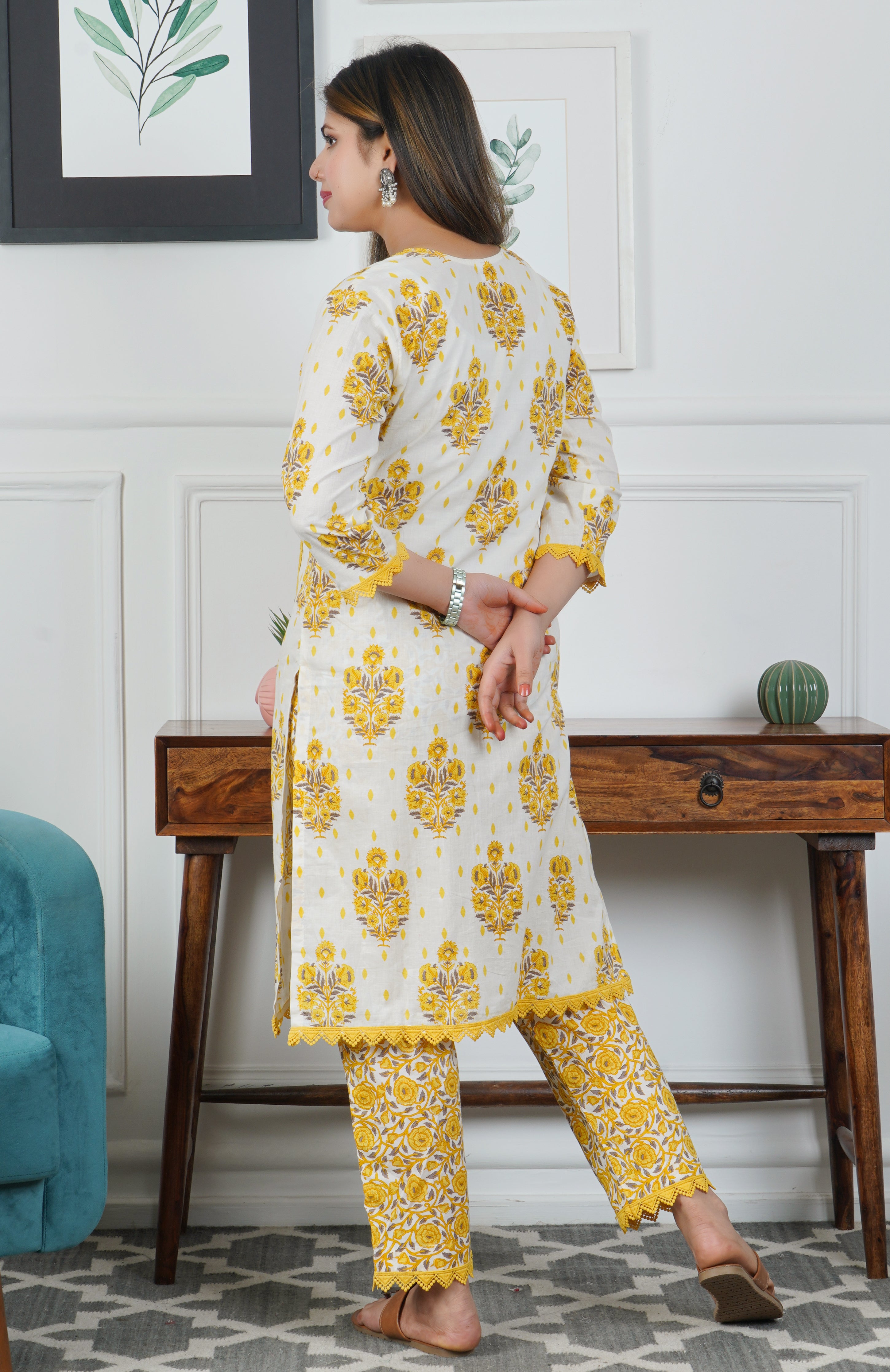 Floral Jaipuri Printed Cotton Kurta with Trouser