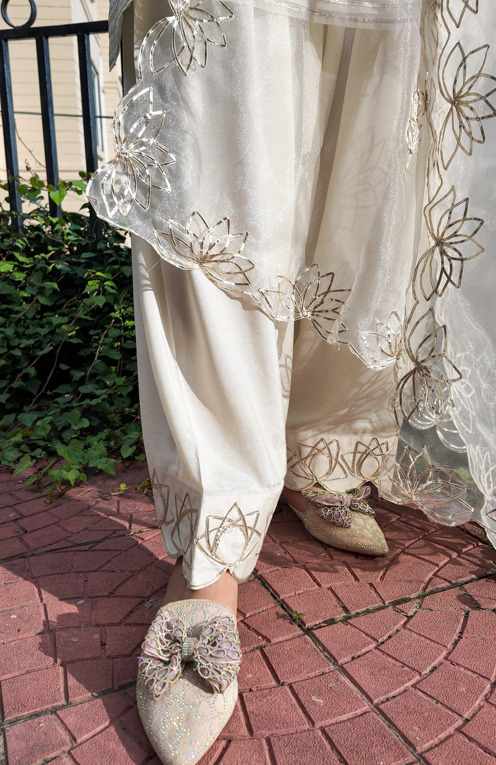 Ivory Organza Handwork Farshi Salwar