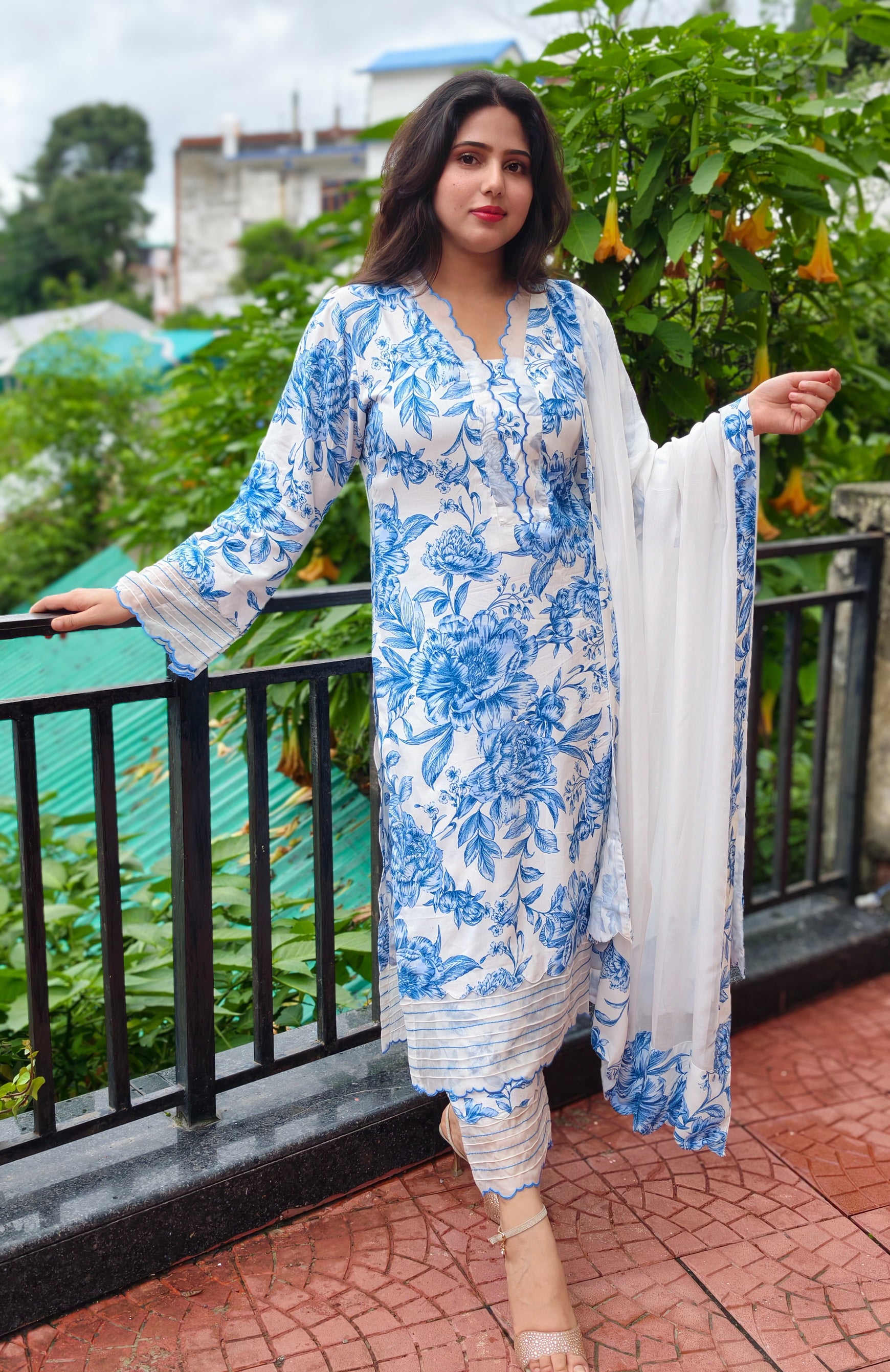 Blue Cotton Floral Printed Scalloped three-piece dress