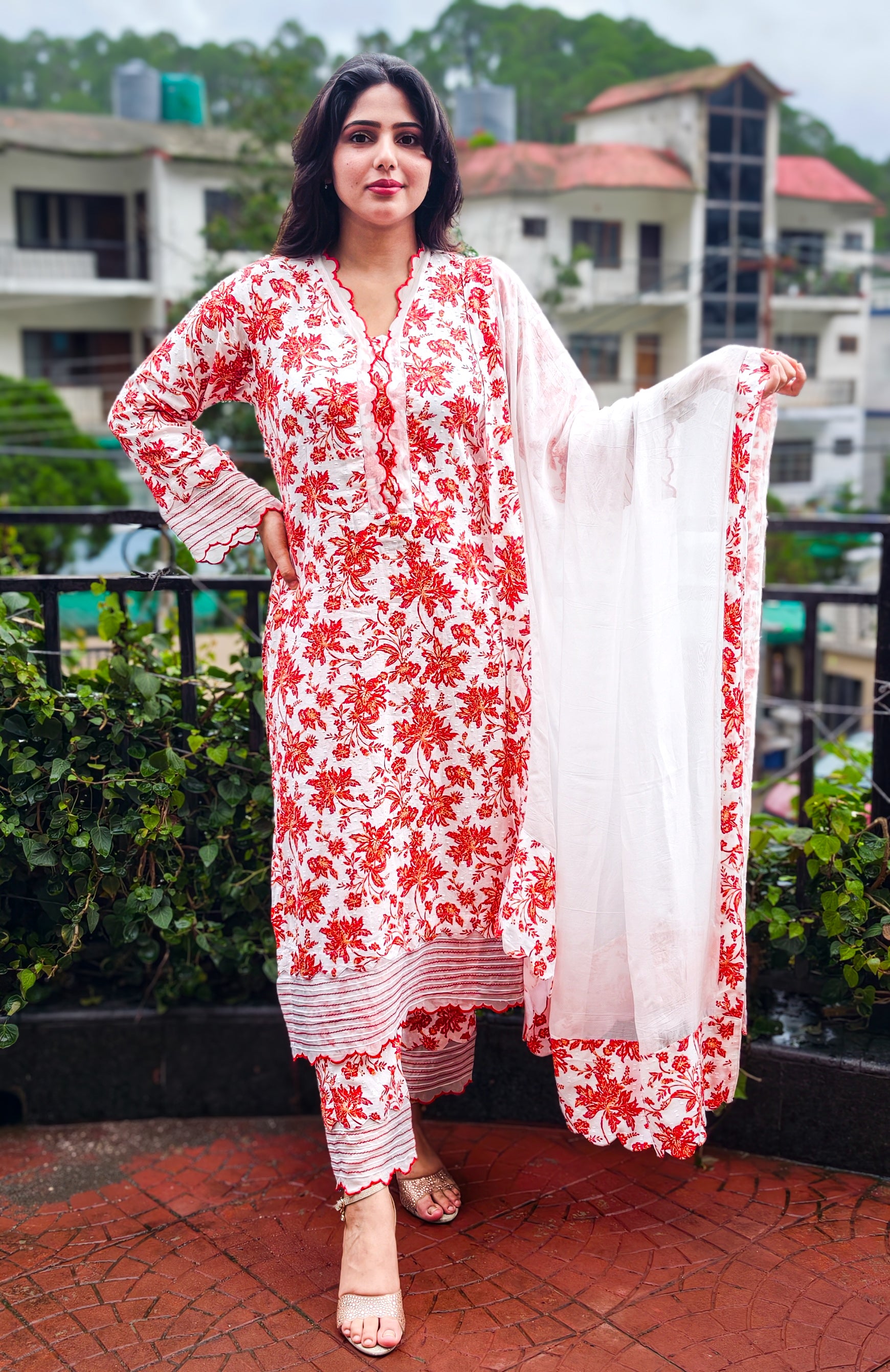 Red Cotton Floral Printed Scalloped three-piece dress