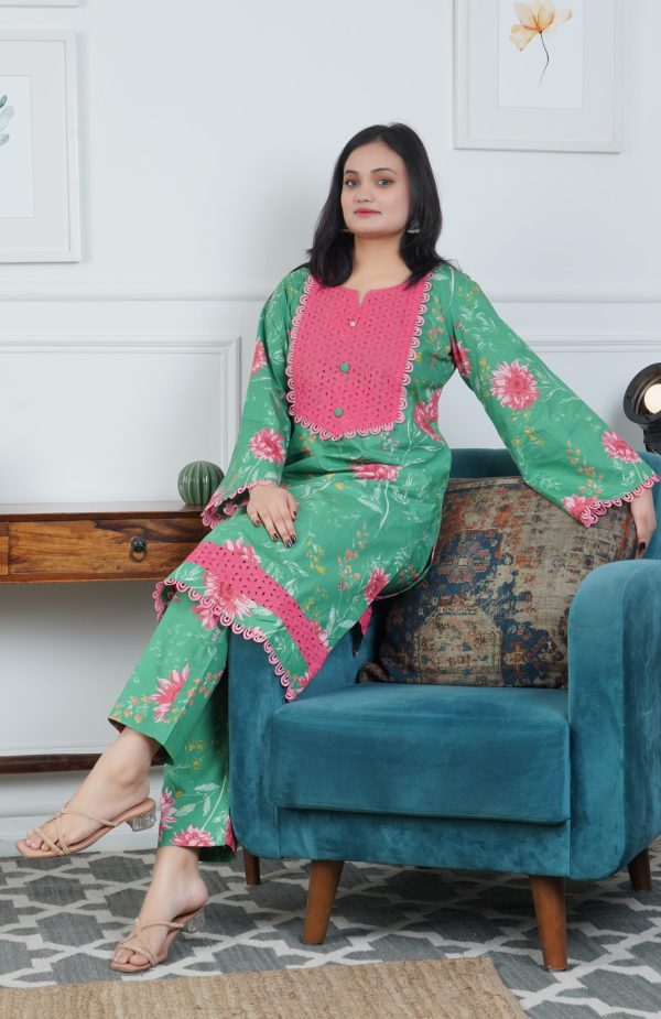 Green Floral Printed Cotton Kurta with Trousers - Image 5