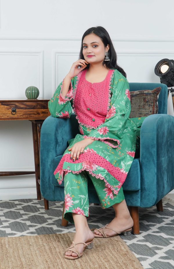 Green Floral Printed Cotton Kurta with Trousers - Image 6