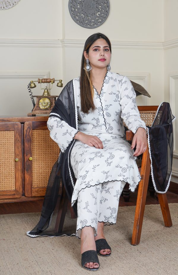 Embroidered White Lawn Suit with Scalloped Neckline and Hem - Image 6